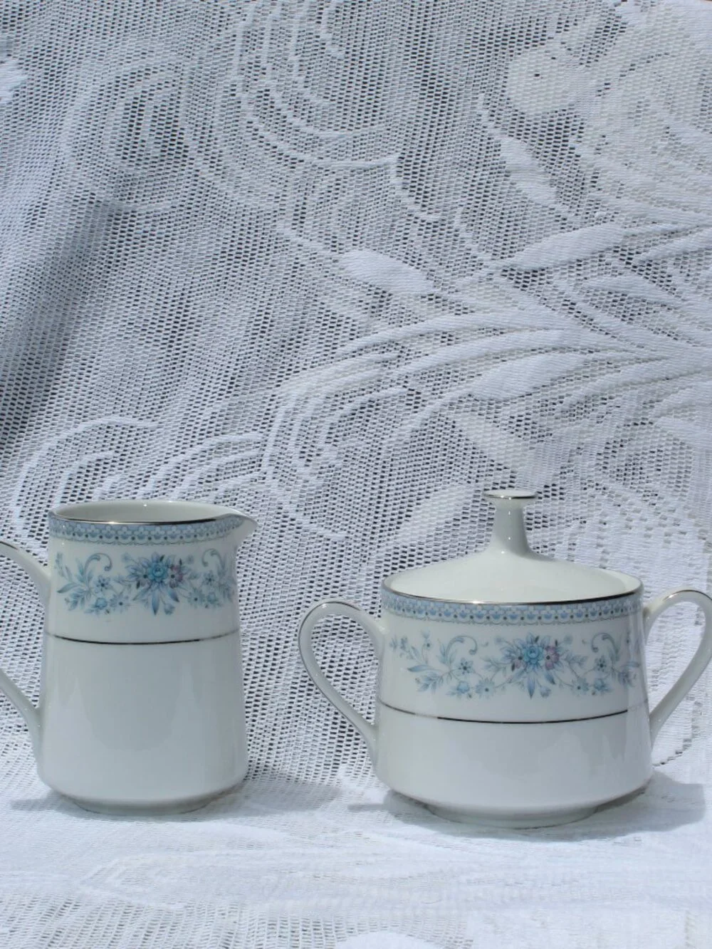 Noritake Blue Hill 2482 Creamer & Sugar w/Lid Like New